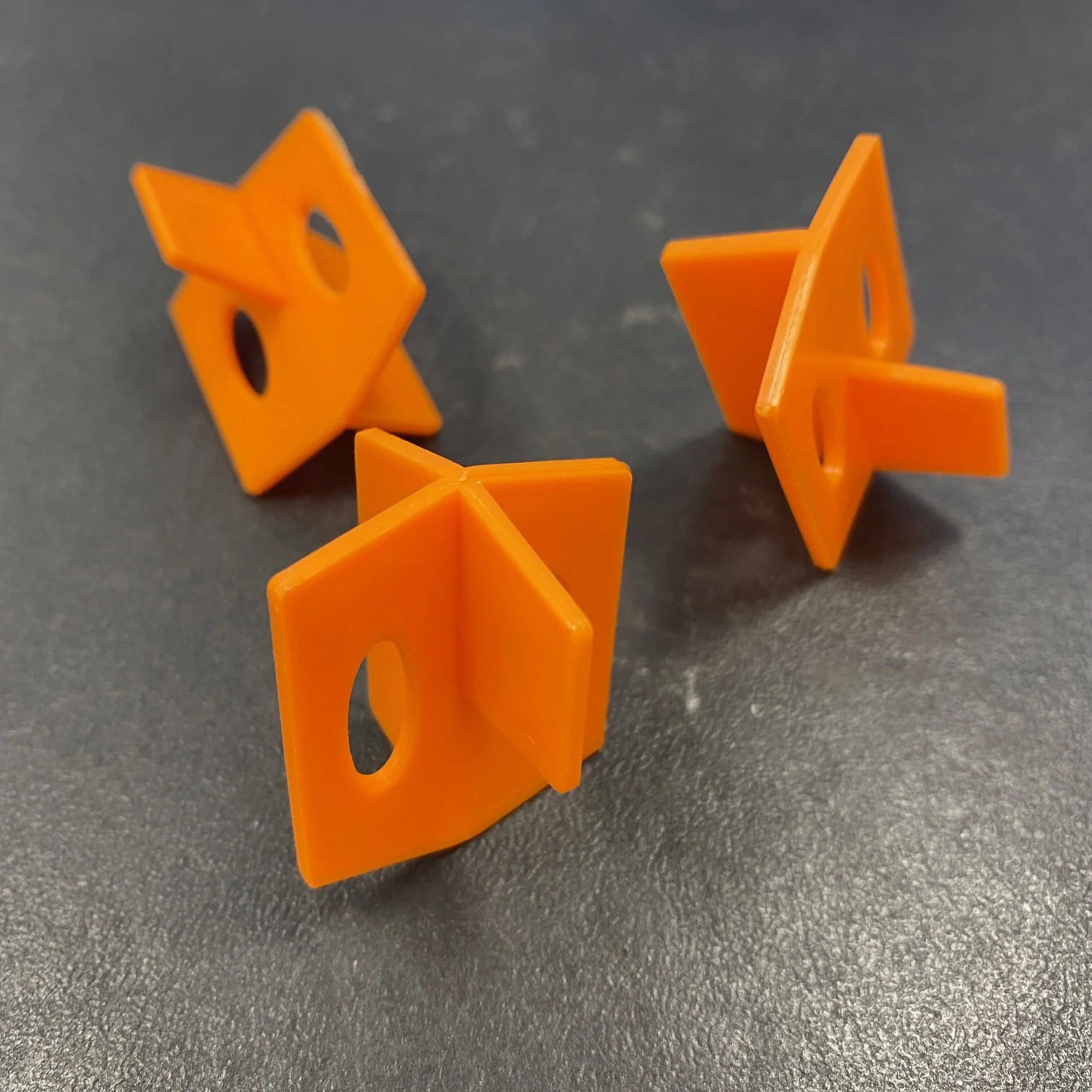 Fliesenkreuze 2,0 mm Fugenstärke (Beutel à 100 Stk.) – Produktbild 2
