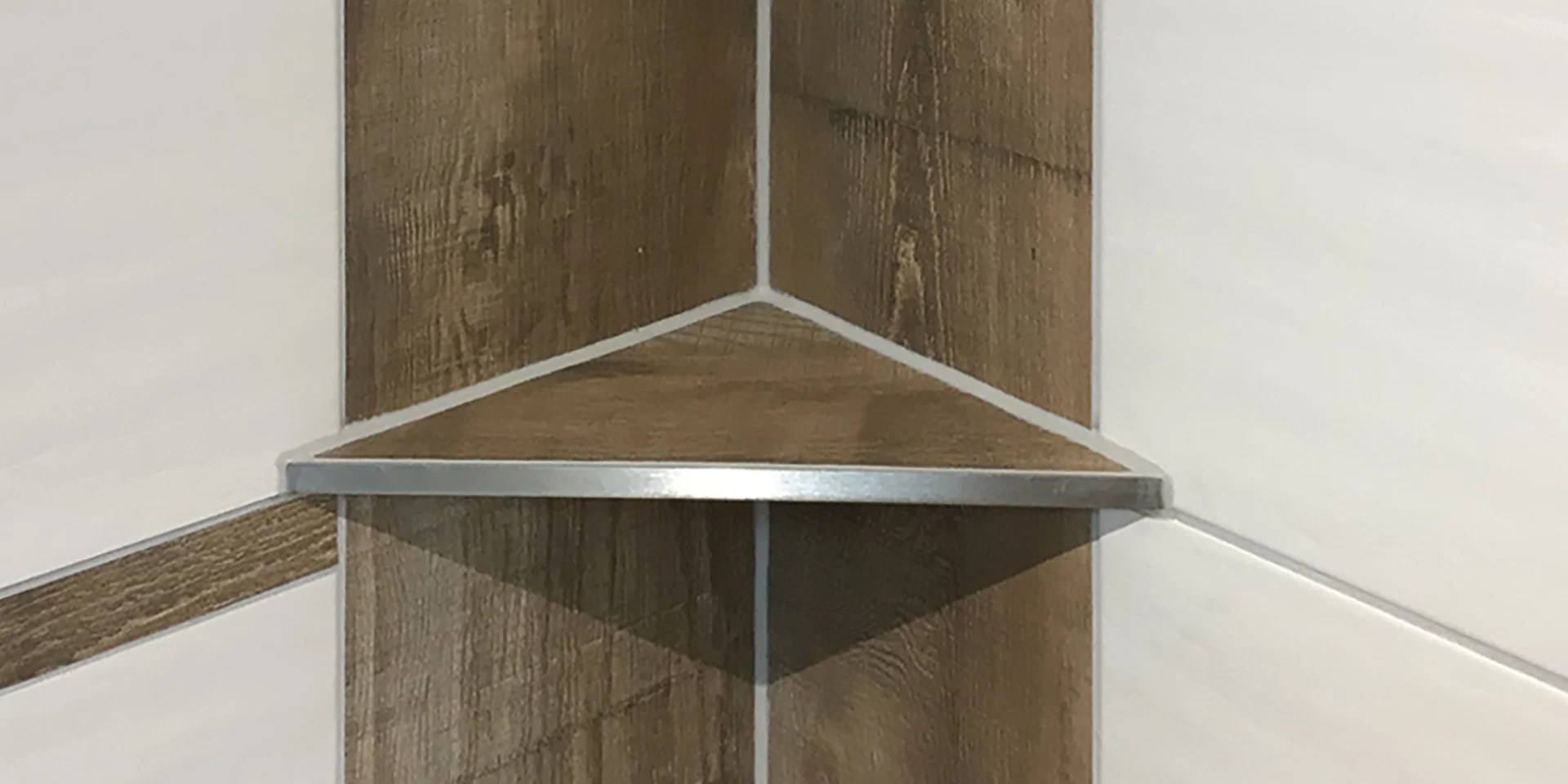 Eck-Duschablage (gleichschenklig) 310 x 220 x 220 mm – Produktbild 2